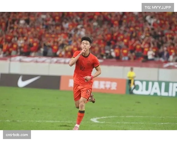 王钰栋防守参与度翻倍 场均4.56次贡献显战术转型 王钰栋防守参与度翻倍 场均4.56次贡献显战术转型